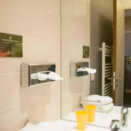 Bright And Quiet Apt Close To The Buttes-chaumont * Parigi
