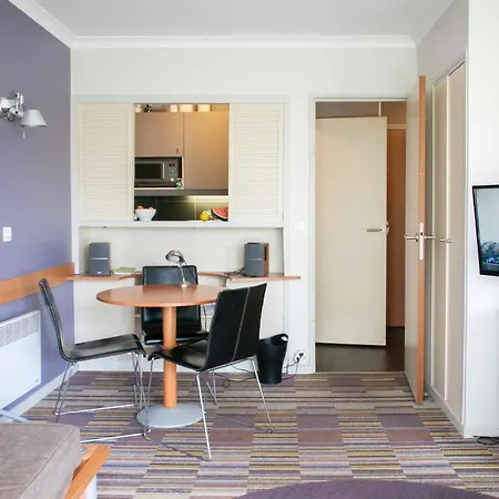 Appartamento Bright And Quiet Apt Close To The Buttes-chaumont Parigi